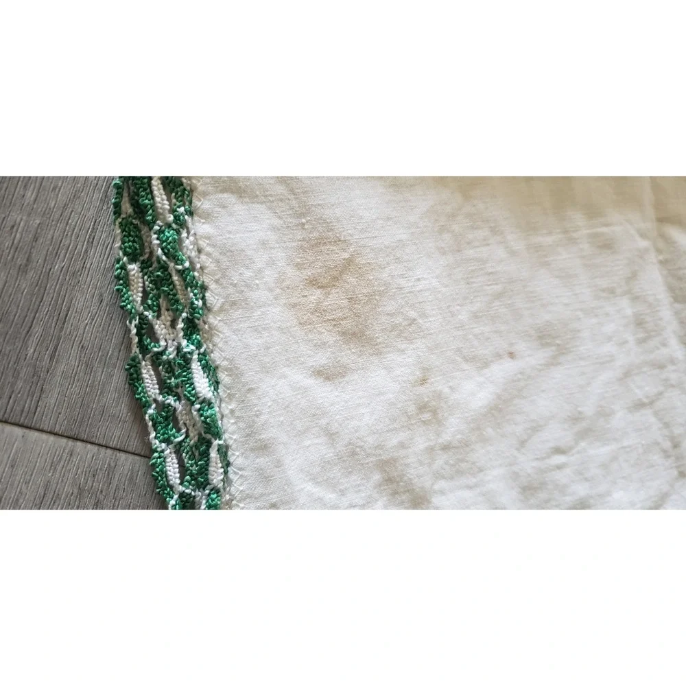 Vintage White Table Runner Green Crochet Lace Trim Oval 35x10.5 Farmhouse Decor